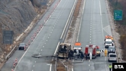 Автобусот на Беса Транс на автопатот Струма во Бугарија по несреќата.