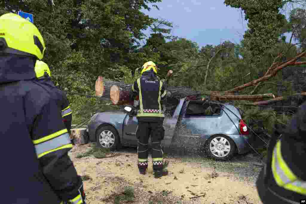 U Hrvatskoj je, među nastradalima, i jedan vatrogasac.