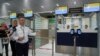 Din 31 martie inclusiv, românii care zboară în spațiul Schengen nu vor mai trece prin controlul Poliției de Frontieră, a explicat inspectorul general al instituției, Cornel Laurian Stoica (foto), chiar pe Aeroportul Otopeni.