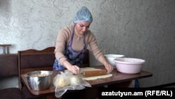 Մարիամ Դավթյանն աշխատանքի ժամանակ, Գյումրի, ապրիլ, 2024թ.