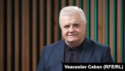 Comentatorul politic și istoricul Anatol Țăranu, în studioul Europei libere Moldova