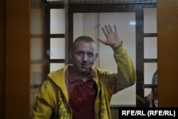 Vsevolod Koroliov pe banca acuzaților în tribunalul din Sankt Petersburg, la începutul acestei luni...