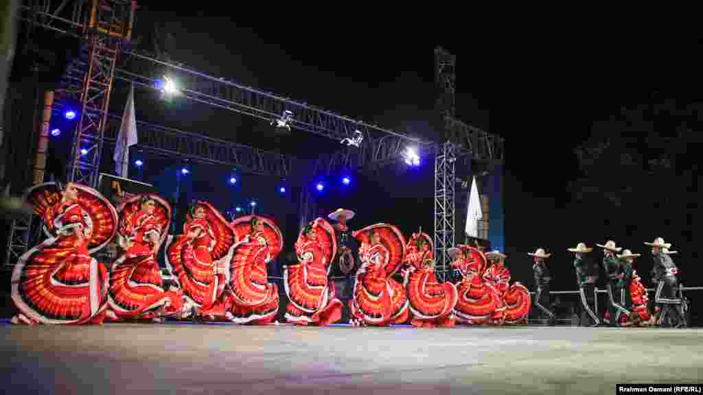 Kosova nuk merr pjesë në këtë festival garues, për shkak se është nikoqire. 