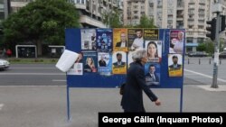 Afișe electorale cu candidați pentru alegerile locale din 9 iunie în București postate în data de 23 mai 2024 în București.