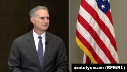 ԵԱՀԿ Մինսկի խմբի ԱՄՆ համանախագահ, ԱՄՆ-ի Պետդեպարտամենտի Կովկասյան բանակցությունների հարցերով ավագ խորհրդական Լուիս Բոնո, արխիվ