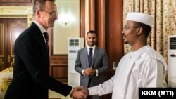 Szijjártó Péter Csádban Mahamat Débyvel, az átmeneti kormány vezetőjével