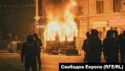 Demonstration in Sofia to demand resignation of football union leadership turns violent.