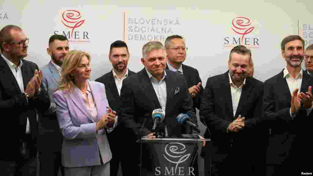 A Hlas dönthet arról, hogy a Smerrel vagy a PS-szel alakít-e koalíciót. Fico egykori párttársa, a Hlast vezető Peter Pellegrini egyelőre nem nyilatkozott arról, kivel alakítanának koalíciót. Pellegrini 2018-ban – akkor még a Smer tagjaként – vette át a kormányt a Kuciak-gyilkosság miatt lemondásra kényszerülő Ficótól, amelyet aztán 2020-ig vezetett