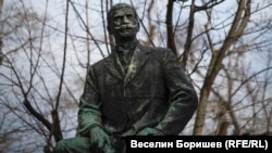 Ivan Vazov emlékműve Szófiában