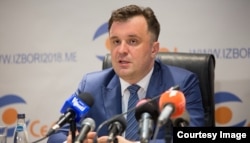 Zllatko Vujoviq.