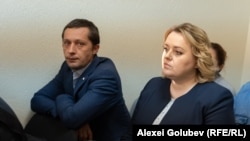 Pavel Gîrleanu și Irina Lozovan, la una din ședințele de la Judecătoria Buiucani.