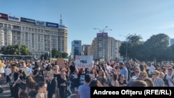„Când statul tace, femeile mor”. Protest împotriva violenței asupra femeilor și pentru recunoașterea femicidului prin lege