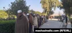 Militantët e dyshuar të IS-K të dorëzuar në provincën Nangarhar menjëherë pasi talibanët morën pushtetin në vitin 2021.
