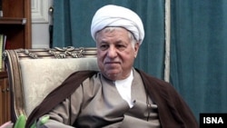 دفتر آقای رفسنجانى روز جمعه موضعگیری رسانه‌هاى حامى دولت دهم علیه خبر «تدوين متنى براى برون‌رفت از وضعيت كنونى» را بى‌اساس توصيف كرد.