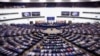 Parlamentul European rezultat din alegerile din iunie s-a reunit în prima sa ședință plenară, la Strasbourg. 