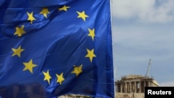 zastava Evropske unije ispred Partenona