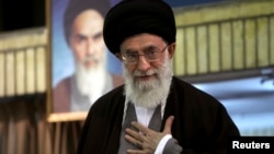 عکسی که رویترز در صفحه نخست گزارش تازه خود استفاده کرده است.