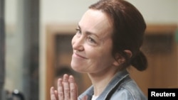 Alsu Kurmasheva, care are soțul și copiii la Praga, a fost întemnițată la Kazan când a mers să-și vadă mama bolnavă, toamna trecută.