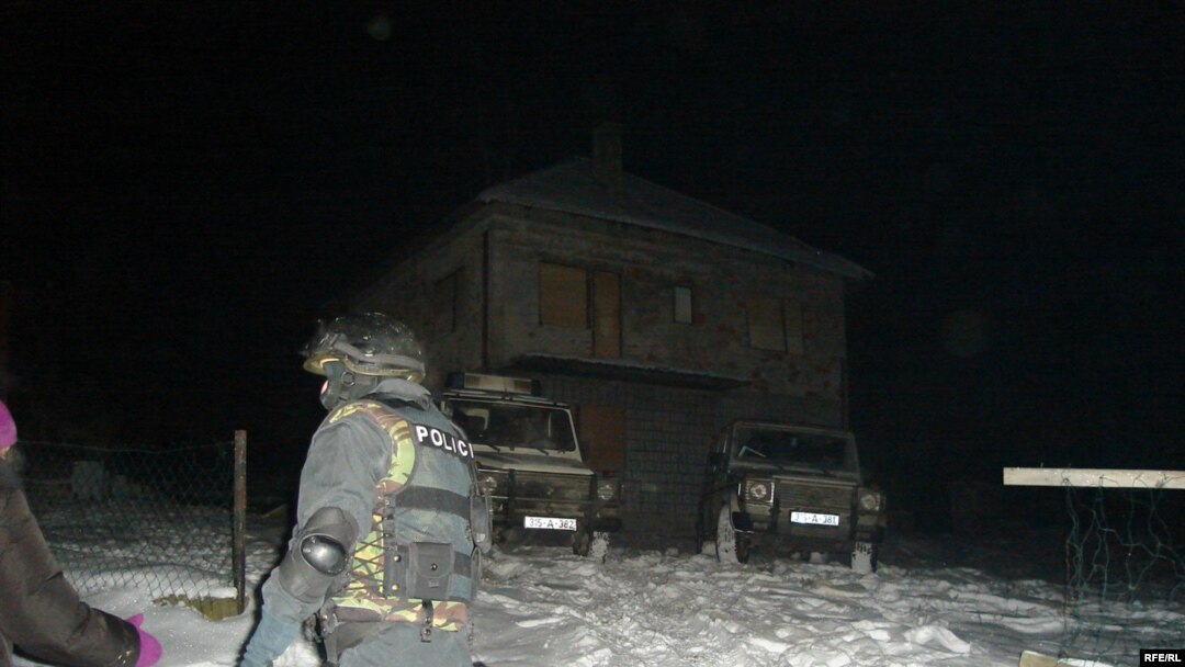 Policija u akciji u Gornjoj Maoči. Foto: Mirsad Arnautović
