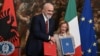 Meloni merge în Albania să vadă centrele pentru migranții pe care îi va trimite Italia acolo