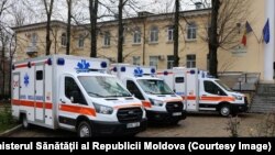 Ambulanțele de tip C sunt dotate cu dispozitive medicale performante de terapie intensivă mobilă, ce permit transferul bebelușilor în stare critică către spitale.