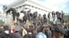 Үч депутаттын соту башталганы турат