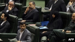 محمود احمدی‌نژادف رئیس دولت دهم درمجلس