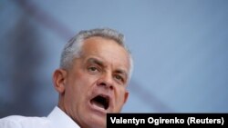 Fostul lider PD, Vlad Plahotniuc, la un miting al partidului său, Chișinău, 9 iunie 2019