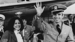 Vdes John McCain, senator, veteran dhe kandidat presidencial