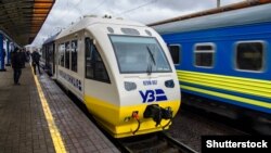 Від 1 червня «Укрзалізниця» також відновила рух деяких поїздів далекого сполучення