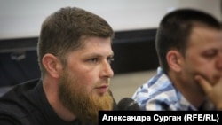 Мустафа Сейдалієв (ліворуч)