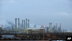 Instalația nucleară cu apă grea a Iranului de la Arak, Iran. 15 ianuarie 2011. Fotografie de arhivă.