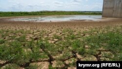 Межгорное водохранилище в Крыму, июнь 2020 года