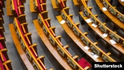 Хто забере найбільшу кількість крісел у комітетах Верховної ради?