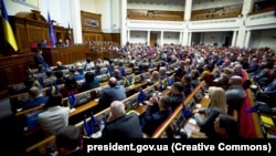 Пасяджэньне Вярхоўнай Рады Ўкраіны. Архіўнае фота