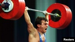 Naim Süleymanoğlu, a bulgáriai törökként született és török állampolgárként meghalt legendás súlyemelő