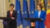 Comisarul european pentru extindere, Marta Kos, și președinta Maia Sandu, susțin o conferință de presă comună la Chișinău, 4 februarie 2025.