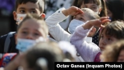 Ministerul Educaţiei anunţă că luni, 26 mai, încep înscrierile la grădiniţă, creşă şi în serviciile de educaţie timpurie complementare, pentru anul şcolar 2025-2026.