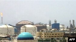 مفيد ترين و پر تقاضا ترين نوع سرمايه گذاری بين المللی، «سرمايه گذاری مستقيم خارجی» است که تنها سهم بسيار ناچيزی از آن نصيب ايران مي شود.