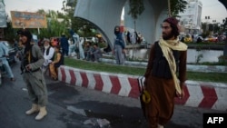 ارشیف، هرات ښار کې یو شمېر وسلهوال طالبان