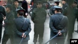 فرمانده نيروی انتظامی از تشکيل «پليس امنيت اجتماعی» و پليس امنيت اخلاقی» خبر داد.