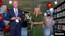 Joe Biden, (alături de soția sa Jill) a fost desemnat oficial candidatul partidul democrat în alegerile prezidențiale la Convenția Națională Democrată, Milwaukee, 18 august 2020