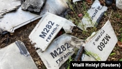 Частини іранського безпілотника-смертника Shahed-136, що були знайдені після удару РФ у Харкові, 6 жовтня 2022 року