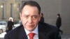 Ministrul mediilor, Mihail Lesin, la sediul ministerului său, 27 martie 2002 