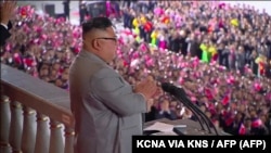 Severna Koreja tvrdi da nema slučajeve obolelih od COVID-19, u šta stručnjaci sumnjaju (Foto: Lider Severne Koreje Kim Džong Un u Pjongjangu oktobra 2020)