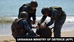 Військові неодноразово нагадували про заборону відвідувати узбережжя та купатися в морі через мінування.