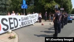 Protest ispred Sava centra u kom se održava međunarodni sastanak o izložbi "Expo 2027", Beograd, 10. juna 2025.