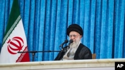 د ایران مذهبي مشر ایات الله علي خامنه