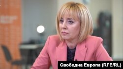 Мая Манолова