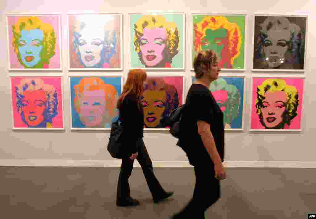 Popullariteti i madh i Monrosë, do të thotë se ajo ishte një zgjedhje e natyrshme e subjektit për pop-artistin amerikan Andy Warhol. 